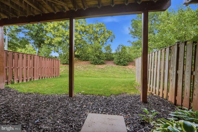 21549 TROWBRIDGE SQ, Ashburn, VA 20147