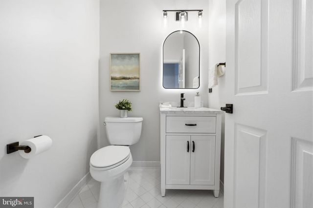 21549 TROWBRIDGE SQ, Ashburn, VA 20147