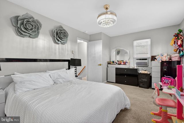 1111 WILLIAMSBURG RD, Lancaster, PA 17603