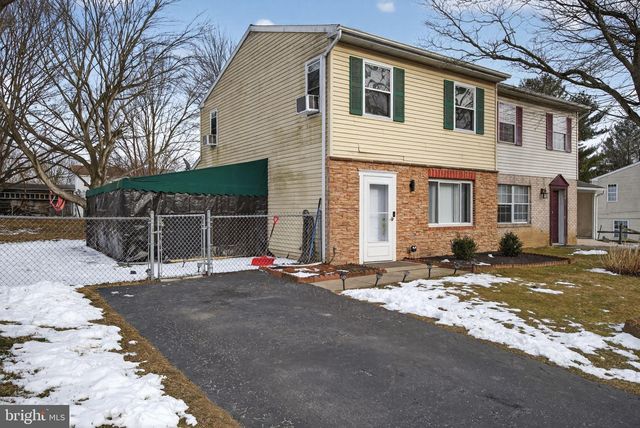 1111 WILLIAMSBURG RD, Lancaster, PA 17603