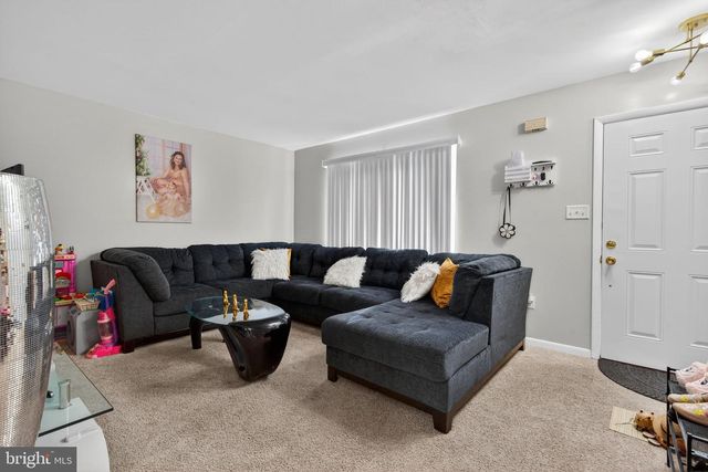 1111 WILLIAMSBURG RD, Lancaster, PA 17603