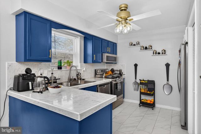 1111 WILLIAMSBURG RD, Lancaster, PA 17603