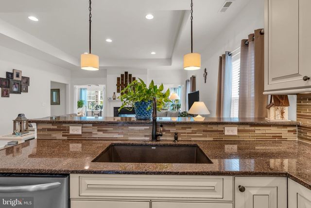 25 TWILIGHT DR, Barnegat, NJ 08005