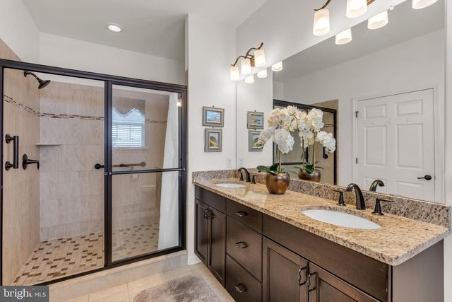 25 TWILIGHT DR, Barnegat, NJ 08005