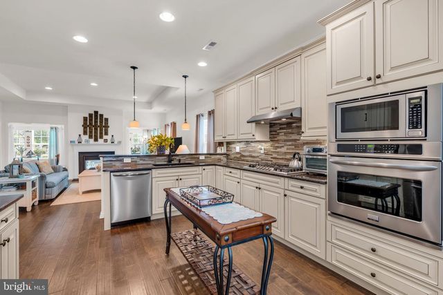 25 TWILIGHT DR, Barnegat, NJ 08005