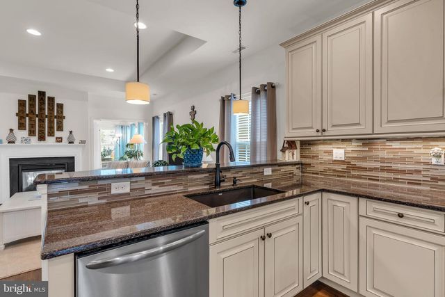25 TWILIGHT DR, Barnegat, NJ 08005