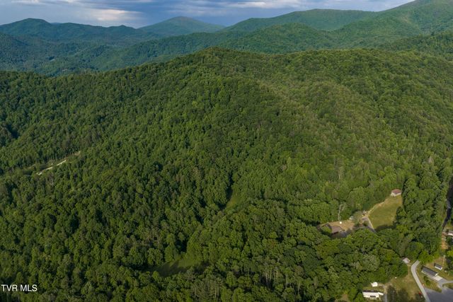 128 Lum Mcintosh Road, Erwin, TN 37650