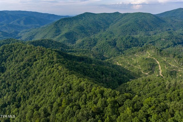 128 Lum Mcintosh Road, Erwin, TN 37650