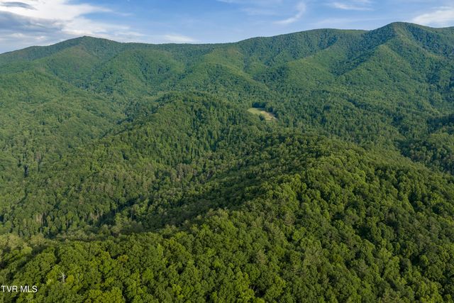 128 Lum Mcintosh Road, Erwin, TN 37650