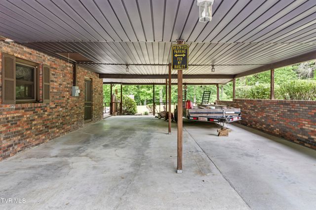 128 Lum Mcintosh Road, Erwin, TN 37650