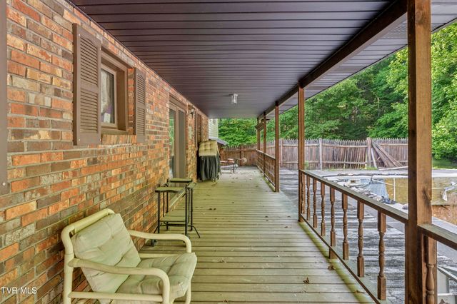 128 Lum Mcintosh Road, Erwin, TN 37650