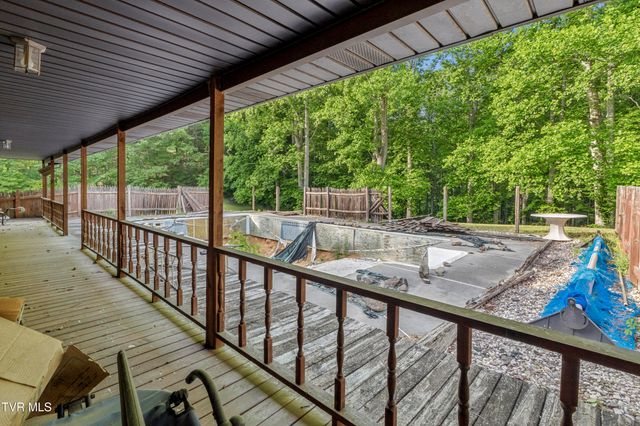 128 Lum Mcintosh Road, Erwin, TN 37650