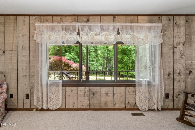128 Lum Mcintosh Road, Erwin, TN 37650