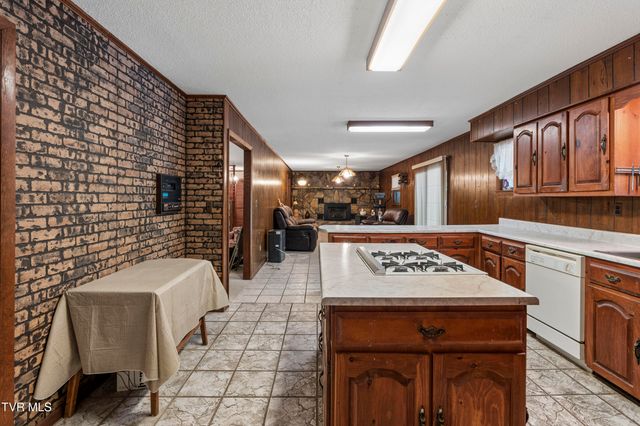 128 Lum Mcintosh Road, Erwin, TN 37650