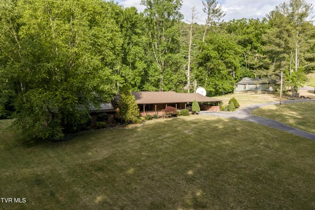 128 Lum Mcintosh Road, Erwin, TN 37650