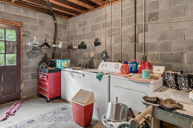 128 Lum Mcintosh Road, Erwin, TN 37650