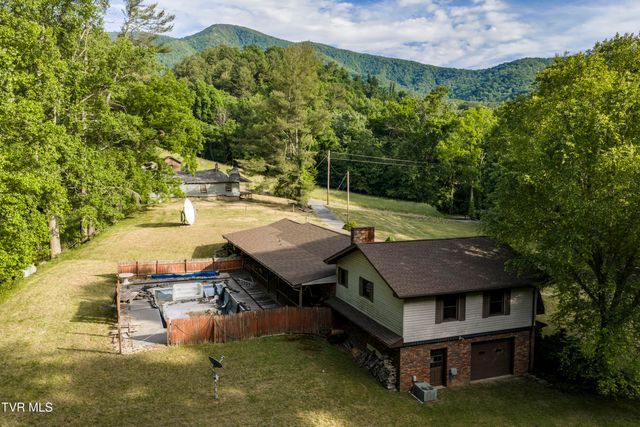 128 Lum Mcintosh Road, Erwin, TN 37650