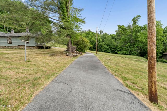128 Lum Mcintosh Road, Erwin, TN 37650