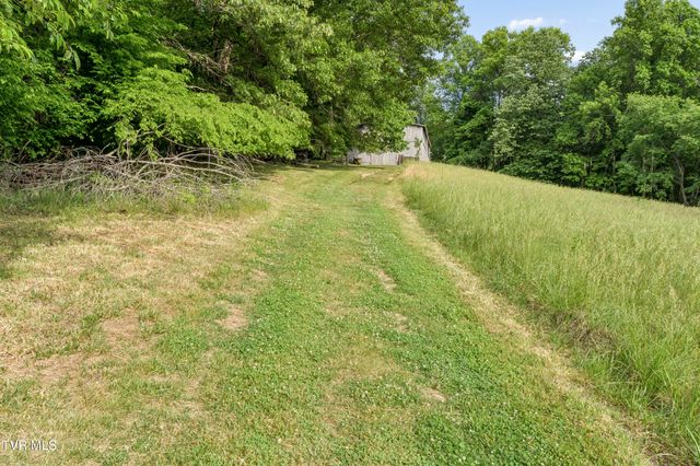 128 Lum Mcintosh Road, Erwin, TN 37650