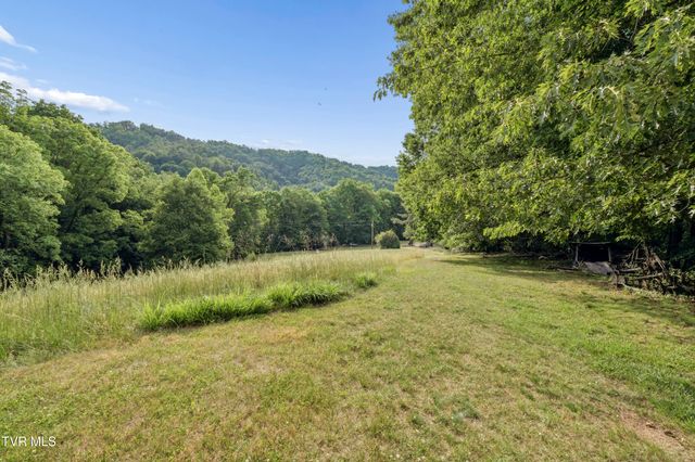 128 Lum Mcintosh Road, Erwin, TN 37650