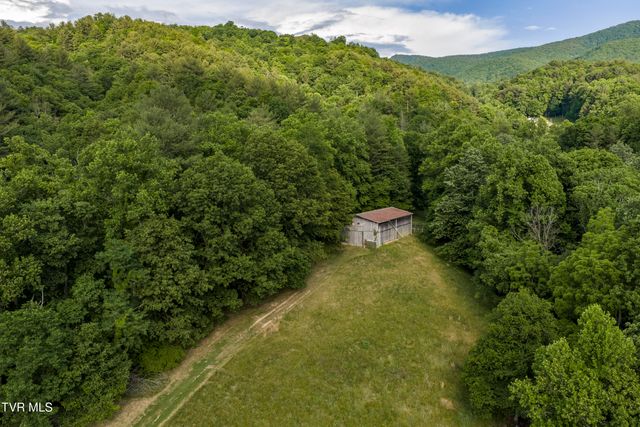 128 Lum Mcintosh Road, Erwin, TN 37650