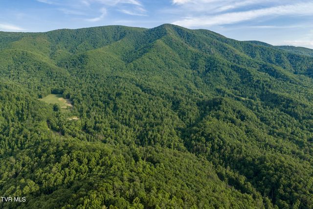 128 Lum Mcintosh Road, Erwin, TN 37650