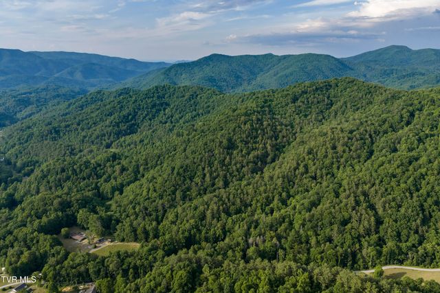 128 Lum Mcintosh Road, Erwin, TN 37650