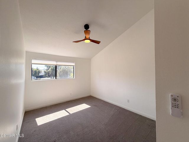 18242 Burbank Boulevard 8, Tarzana, CA 91356