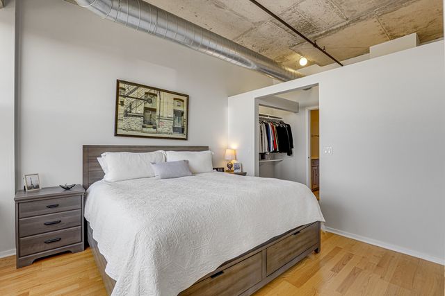 6 S Laflin Street 801, Chicago, IL 60607