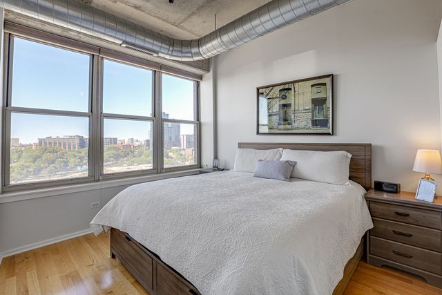 6 S Laflin Street 801, Chicago, IL 60607