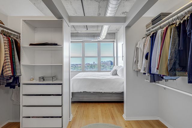 6 S Laflin Street 801, Chicago, IL 60607