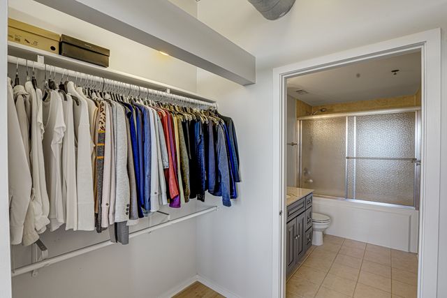6 S Laflin Street 801, Chicago, IL 60607