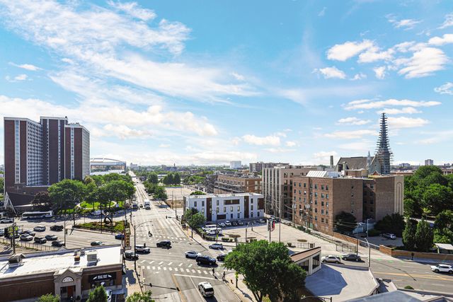 6 S Laflin Street 801, Chicago, IL 60607