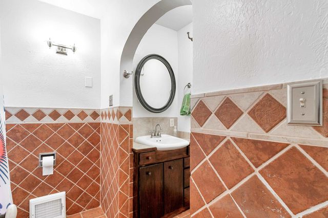 915 S Holyoke St., Wichita, KS 67218