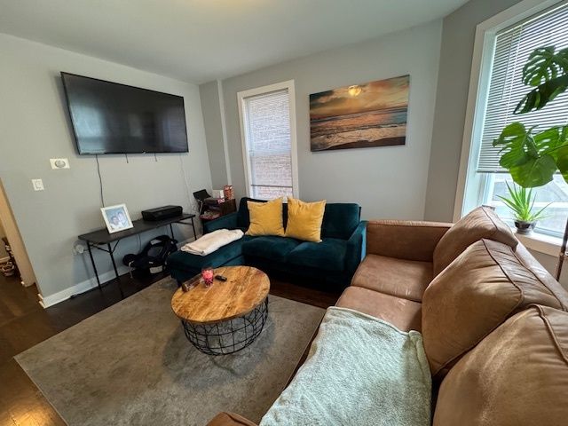 1431 N SPRINGFIELD Avenue 2, Chicago, IL 60651