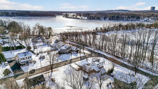 56 Buttonwood Place, Blauvelt, NY 10913