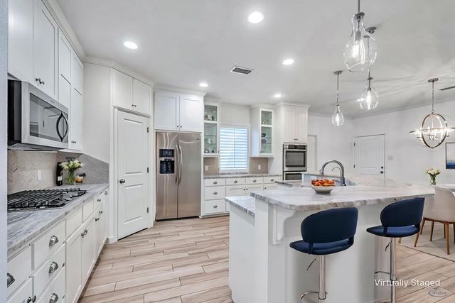 6100 Frio Dr, Midland, TX 79707