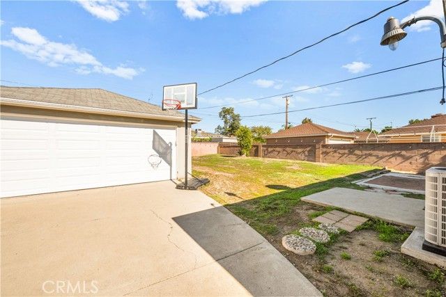 816 W G, Ontario, CA 91762