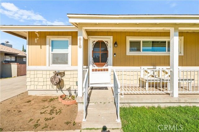 816 W G, Ontario, CA 91762