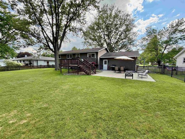 744 Sussex Drive, Janesville, WI 53546