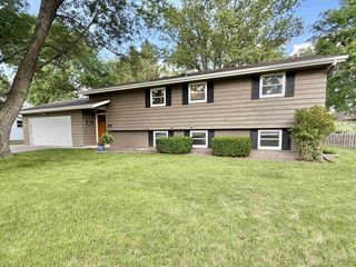 744 Sussex Drive, Janesville, WI 53546
