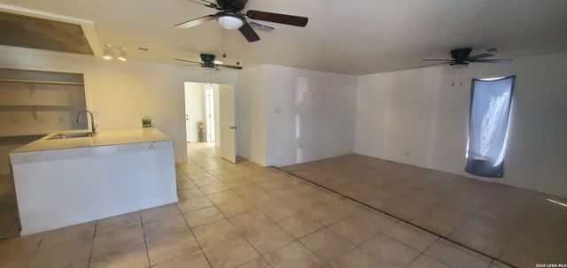 7206 MARBLE CREEK DR, San Antonio, TX 78238