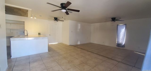 7206 MARBLE CREEK DR, San Antonio, TX 78238