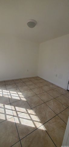 7206 MARBLE CREEK DR, San Antonio, TX 78238