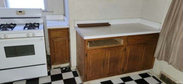 814 Cassopolis Street, Elkhart, IN 46514