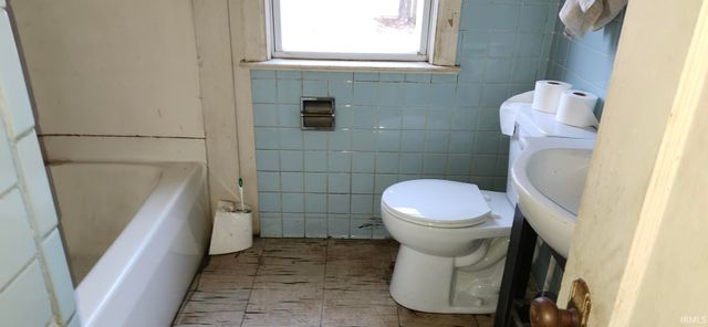 814 Cassopolis Street, Elkhart, IN 46514