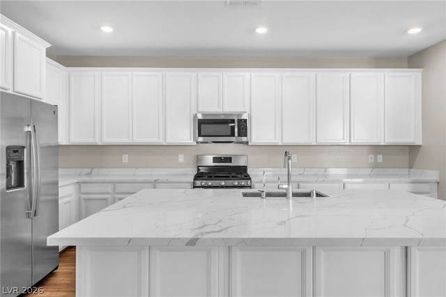 4018 W Le Baron Ave, Las Vegas, NV 89141