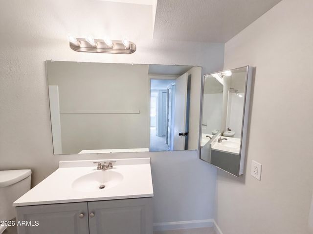 15248 N 53RD Avenue, Glendale, AZ 85306