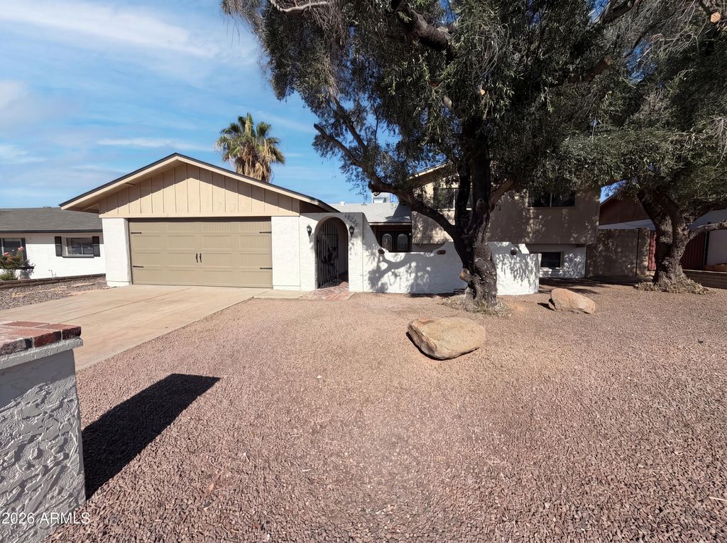 15248 N 53RD Avenue, Glendale, AZ 85306