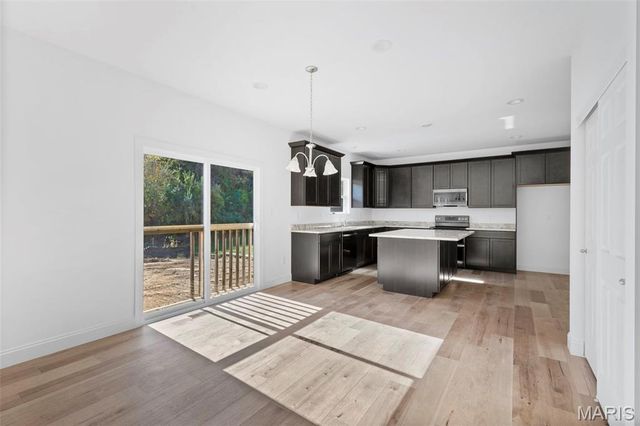 553 Evening Primrose Drive, Wentzville, MO 63385